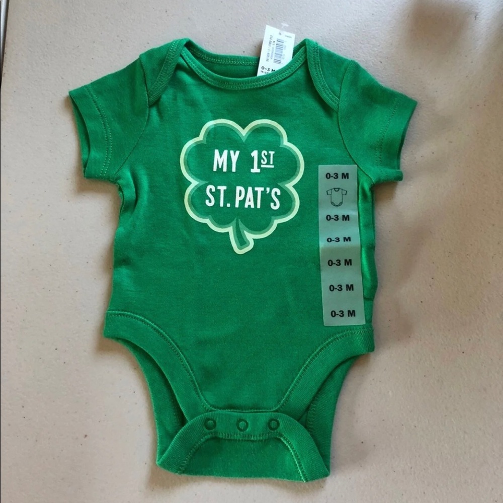 🌵 3/$15 0- 3 months unisex My 1st St. Patrick’s Day short sleeve one piece